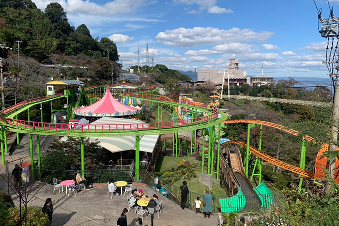 名物はアヒルの競争！ レトロな遊園地「ラクテンチ」｜大分のエリア